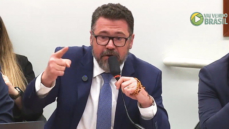Marcos Pollon diz sentir vergonha de ser deputado e questiona democracia durante audiência na Câmara
