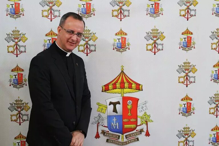 Padre-Leandro-768x512 Vai Vendo Brasil Portal de Notícias