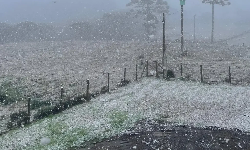 whatsapp-image-2025-08-09-at-10.36.51-scaled-1-1024x613 Rio Grande do Sul registra neve em algumas localidades