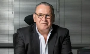 whatsapp-image-2025-08-12-at-122650-300x179 Vai Vendo Brasil Portal de Notícias