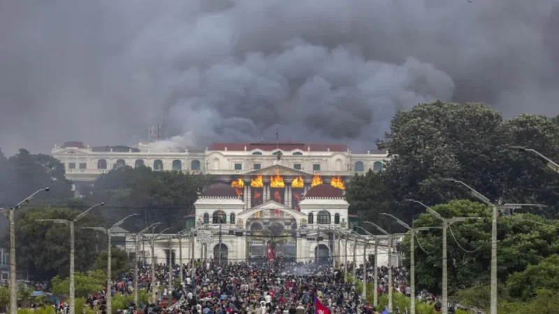 Nepal em Chamas: A Censura Digital da Esquerda e a Revolta da Geração Z