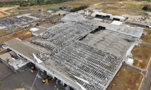 destruicao_da_fabrica_da_toyota_em_porto_feliz_-300x179 Vai Vendo Brasil Portal de Notícias