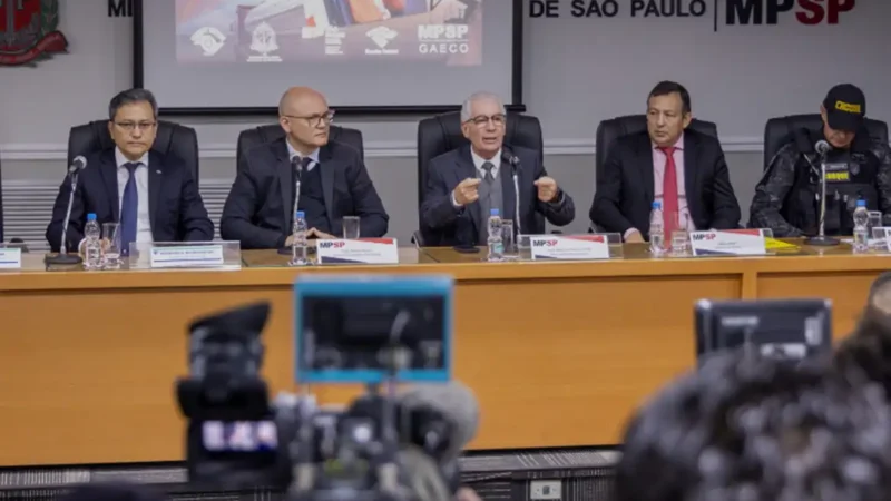 PCC usa postos e motéis para lavagem de dinheiro, aponta operação