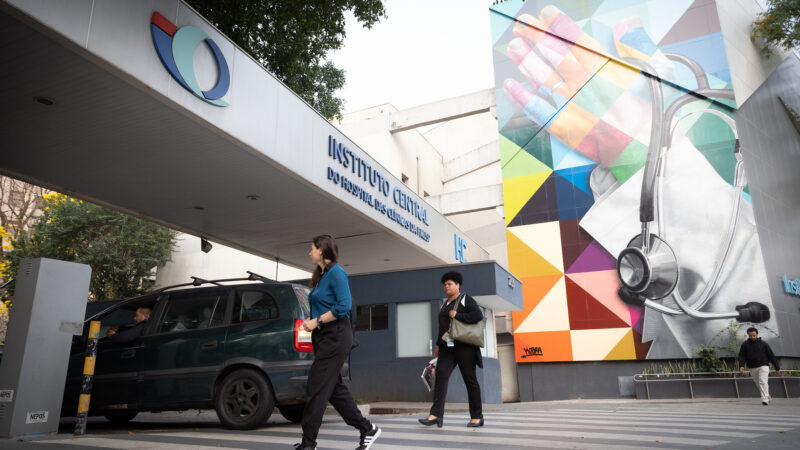 Governo de São Paulo disponibiliza 2.500 ampolas de antídoto contra metanol para abastecer serviços de saúde