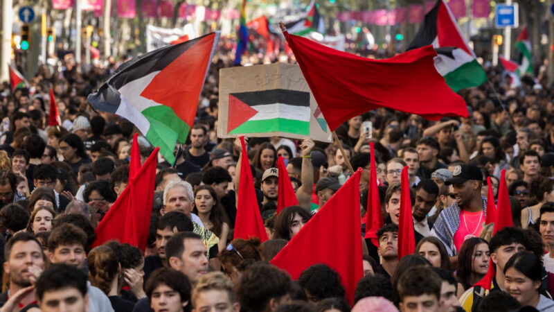 Barcelona vai às ruas por Palestina: protestos continuam apesar da trégua