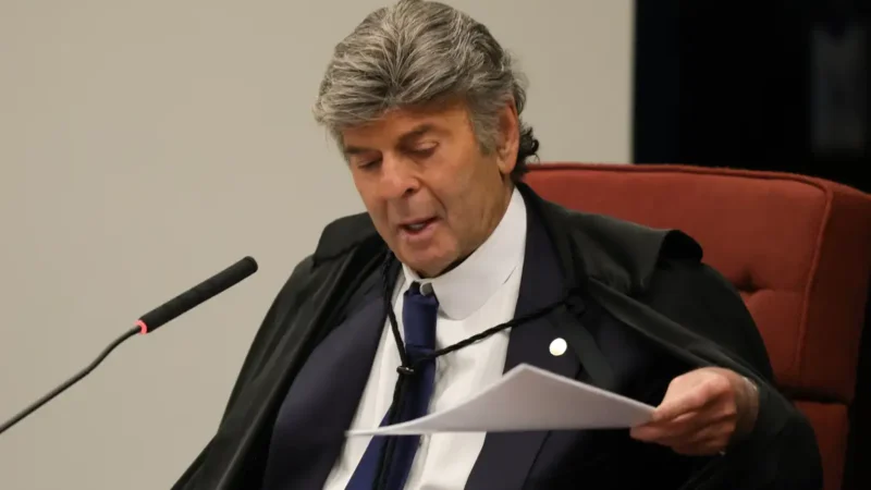 Estratégia de Fux no STF tenta barrar e reparar supostas injustiças nos julgamentos da “trama golpista”