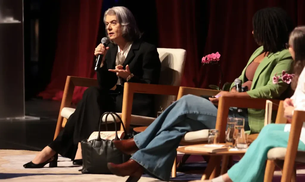 pint3995-1024x613 Lula não atende ao posicionamento da Ministra Cármen Lúcia,  "Todos sabem minha posição sobre mulheres no STF", diz Cármen Lúcia