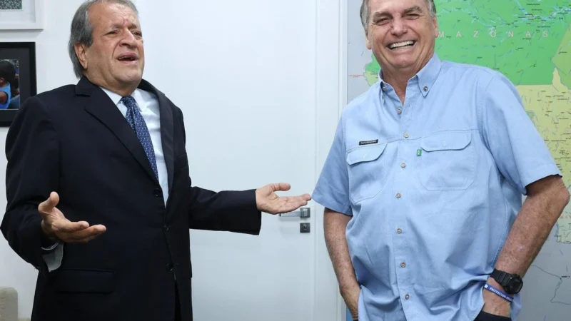 De presidente de honra a peso morto: Valdemar Costa Neto descarta Bolsonaro após condenação no STF e prisão na PF