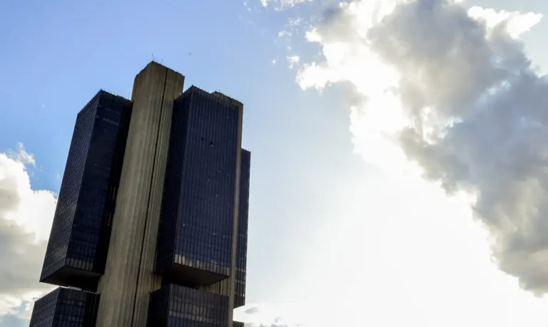 banco_central_mcajr_abr_0104222277_0-768x459 Vai Vendo Brasil Portal de Notícias