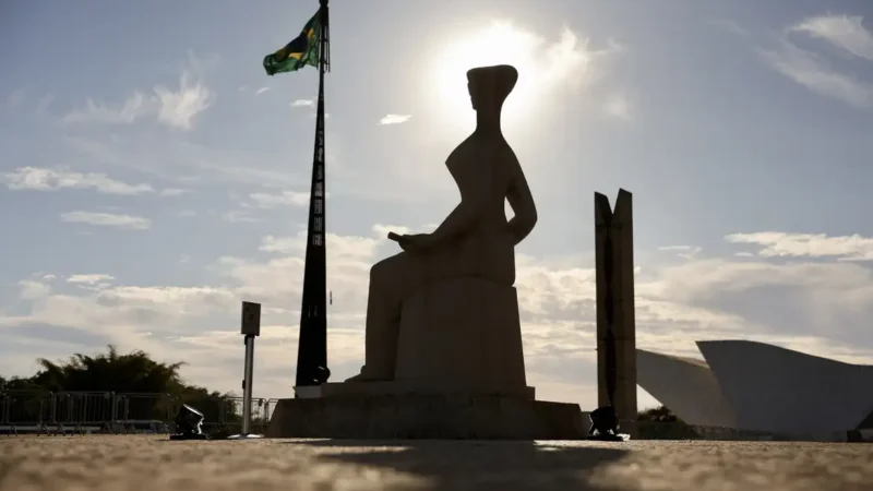 STF estabelece fim do processo de Bolsonaro, Torres e Ramagem