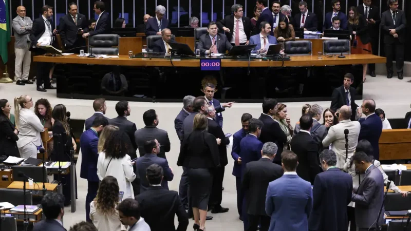 Congresso aprova LDO com superávit de R$ 34 bilhões em 2026