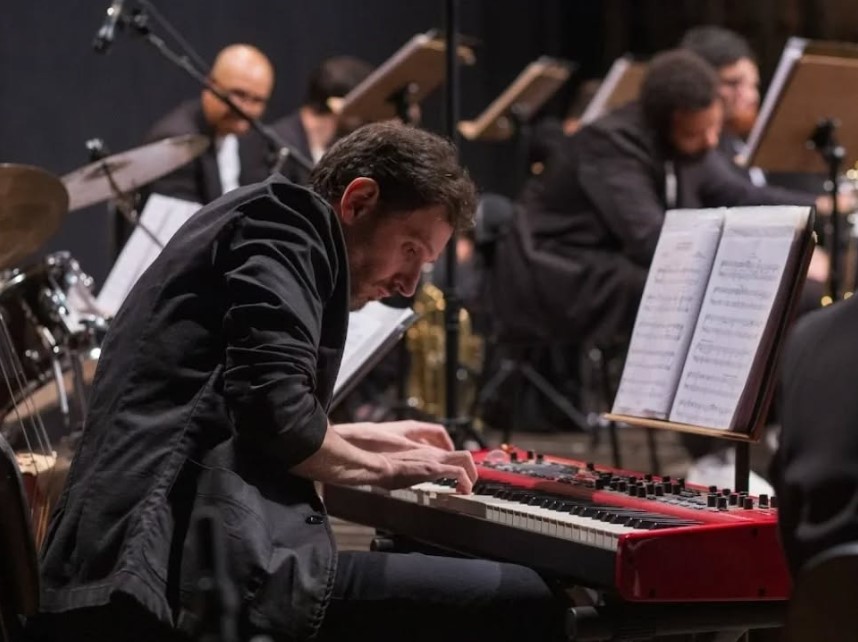 Piano-in-Concert-com-Mateus-Pavan EnCantos e Luzes de Natal anima reta final em Americana