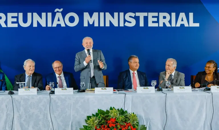Reuniao-768x459 Vai Vendo Brasil Portal de Notícias