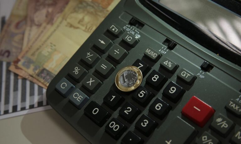 economia_1609210425_0-768x459 Vai Vendo Brasil Portal de Notícias