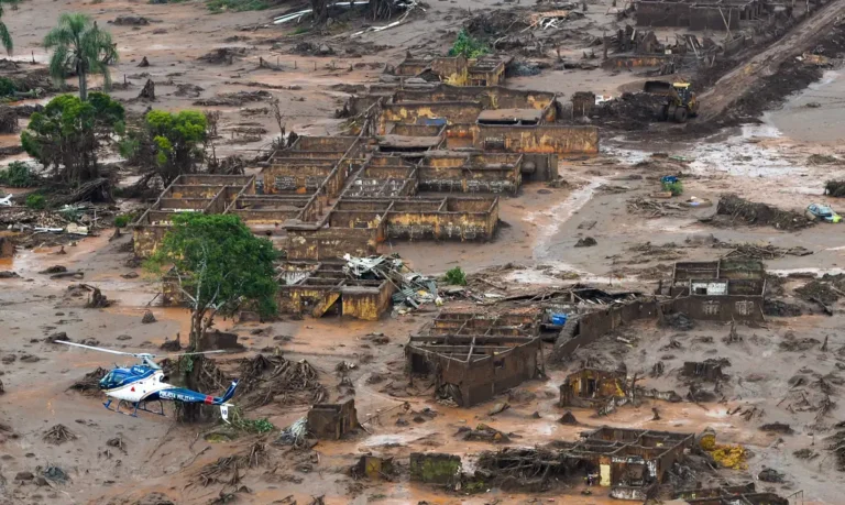 tragedia_em_mariana_0711150245_1-768x459 Vai Vendo Brasil Portal de Notícias
