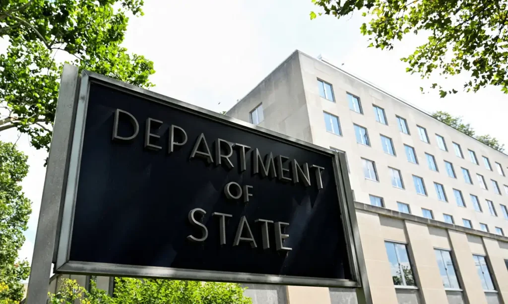 2026-01-12t184457z_1_lynxmpem0b114_rtroptp_4_usa-trump-migration-visas-1024x613 Suspensão da emissão de vistos dos EUA não afeta turistas