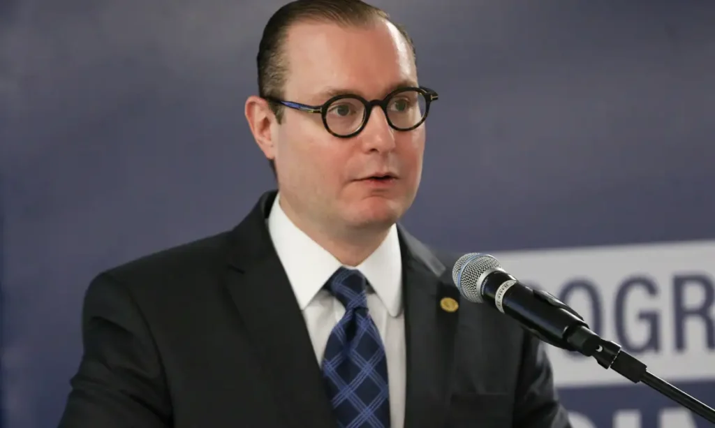 124a4619-1-1024x613 Zanin autoriza empresária a ficar em silêncio na CPMI do INSS