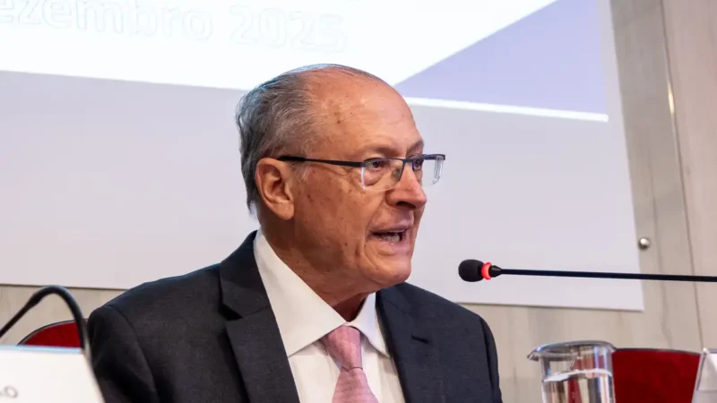 Alckmin: Brasil não perde competitividade com tarifa de 10% dos EUA