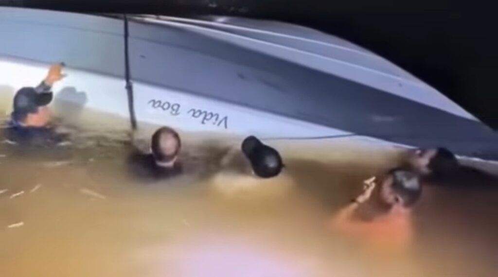 Acidente-com-a-lancha-1024x570 Tragédia na divisa SP-MG: acidente com lancha deixa seis mortos na Represa do Rio Grande