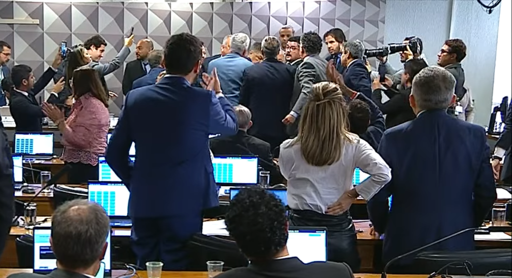 CPMI-Momento-PT-1024x557 CPMI do INSS aprova quebra de sigilos e sessão termina em briga