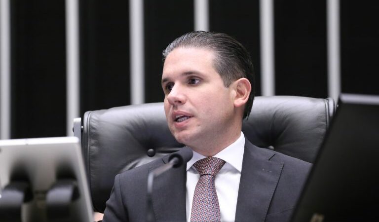 Câmara aprova criação de novos cargos e mudanças em carreiras do Executivo