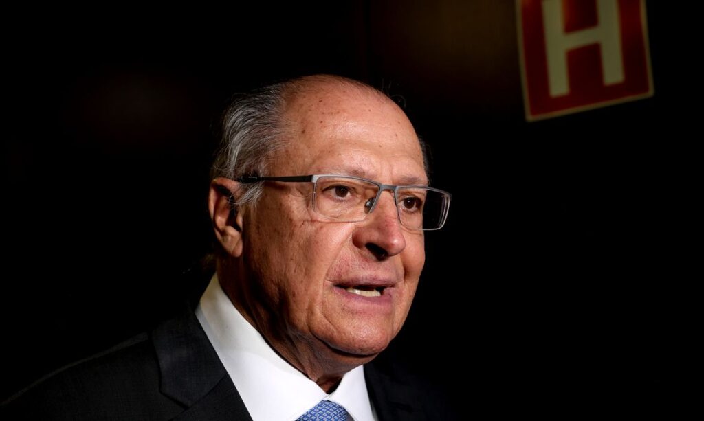 0d4a7892_0-1024x613 Governo prioriza abastecimento e segurar preço do diesel, diz Alckmin
