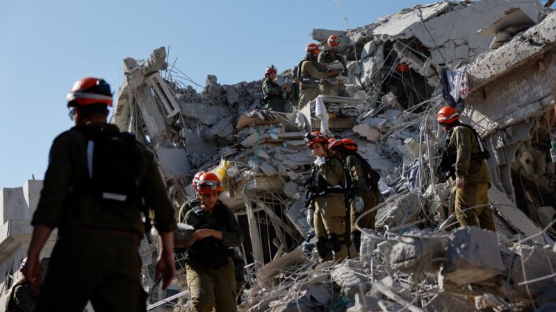 Bombardeios seguem neste domingo no Oriente Médio