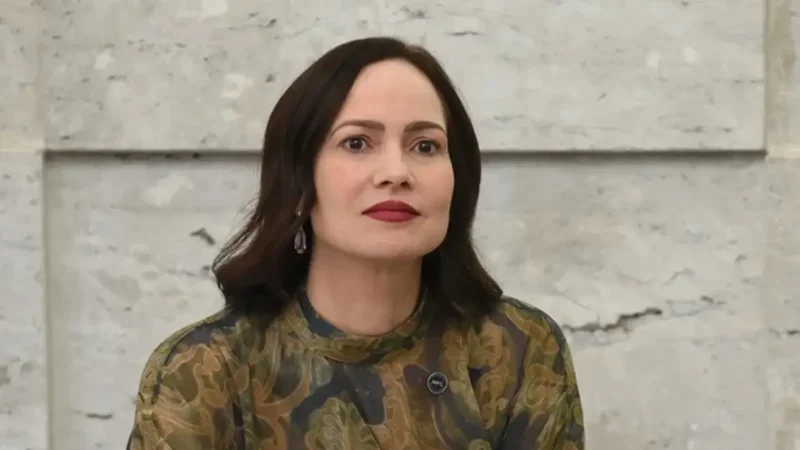 Servidora Ana Cristina Viana assume comando do INSS