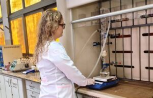 Pesquisadora-300x193 Vai Vendo Brasil Portal de Notícias