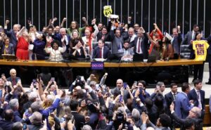 Camara-Votou-em-2-turnos-300x185 Vai Vendo Brasil Portal de Notícias