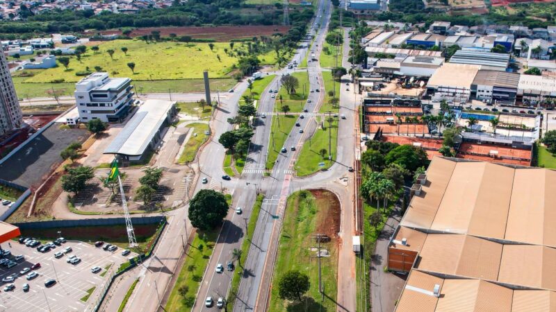 Prefeito Rafael Piovezan anuncia recapeamento no Distrito Industrial na Rua Humberto Matarazzo