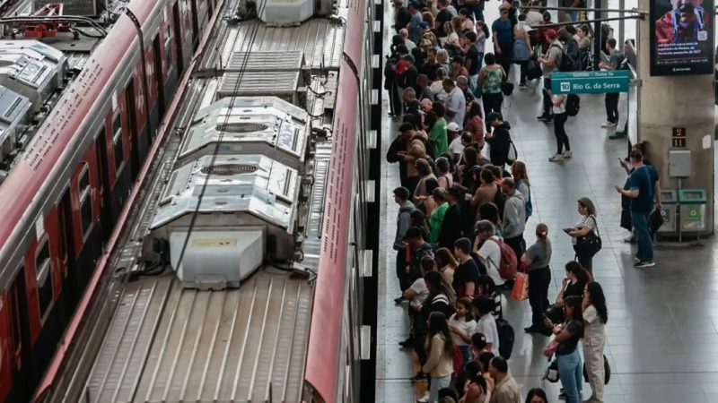 CPTM reassume linhas após caos com Trivia Trens