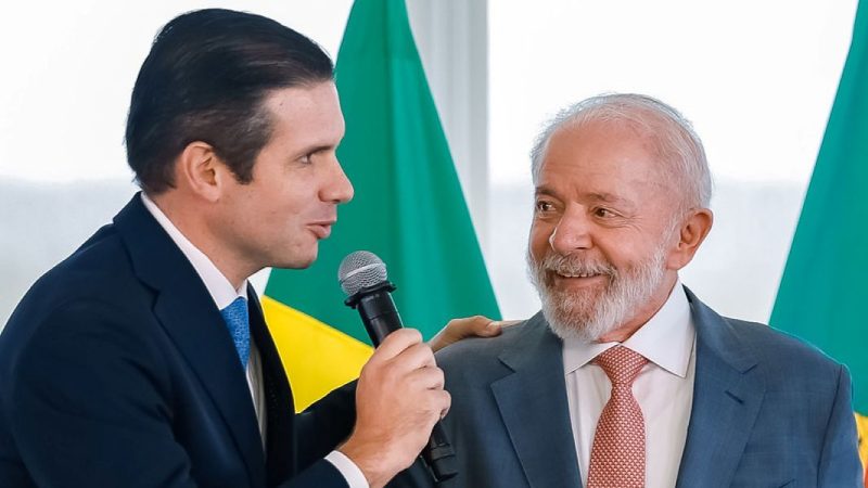 Hugo Motta diz que Lula é o melhor: para o país ou para seu próprio projeto?