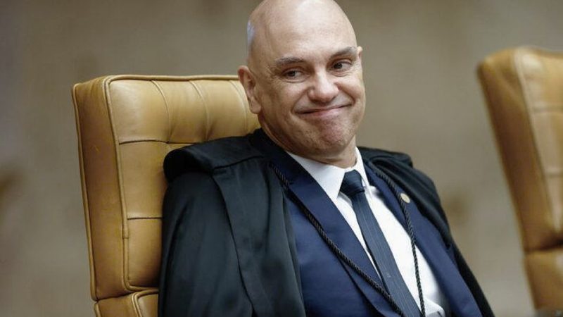 Moraes afirma que modelo eleitoral brasileiro faliu e defende voto distrital misto